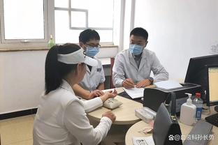 下跪恳求❗伊斯坦布尔体育球员下跪请求球队主席不要罢赛